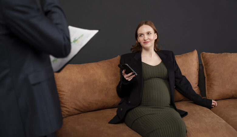 Czy pracodawca może zwolnić kobietę w ciąży? To musisz wiedzieć!